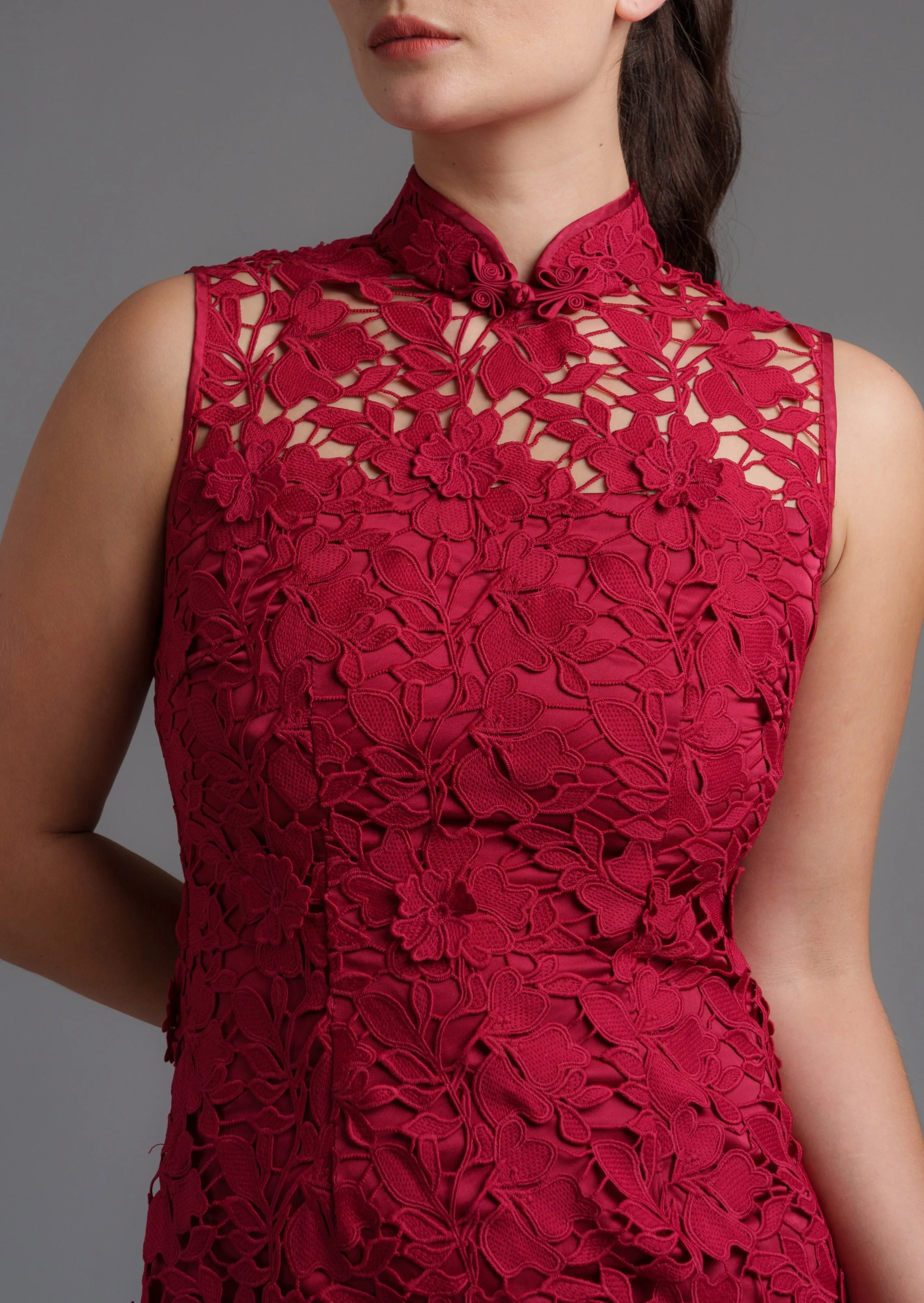 Achillea Sleeveless Lace Bridal Qipao - RTW