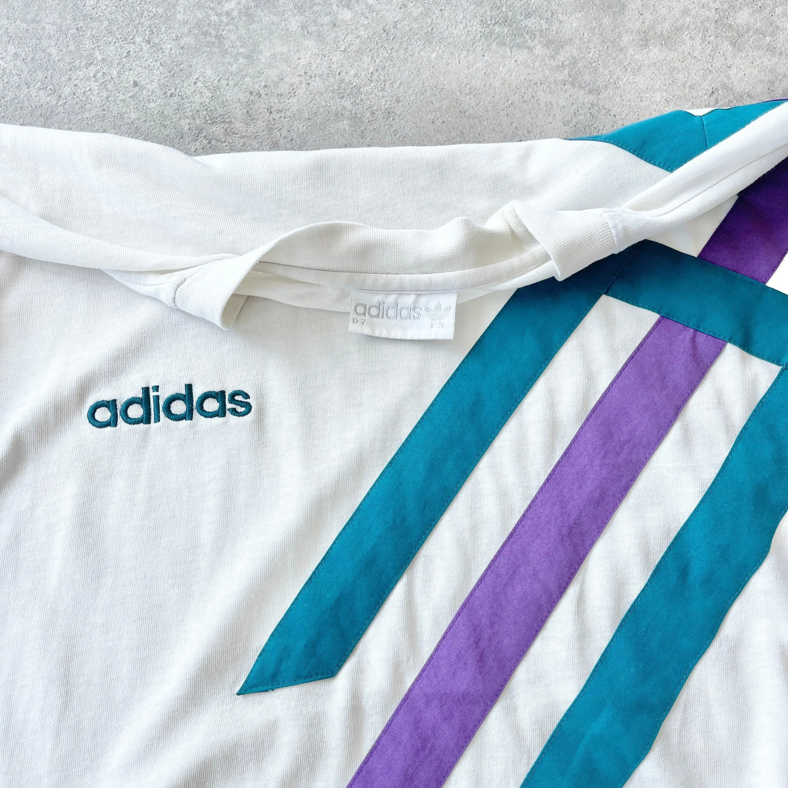 Adidas 1990s colour block embroidered t-shirt (L)