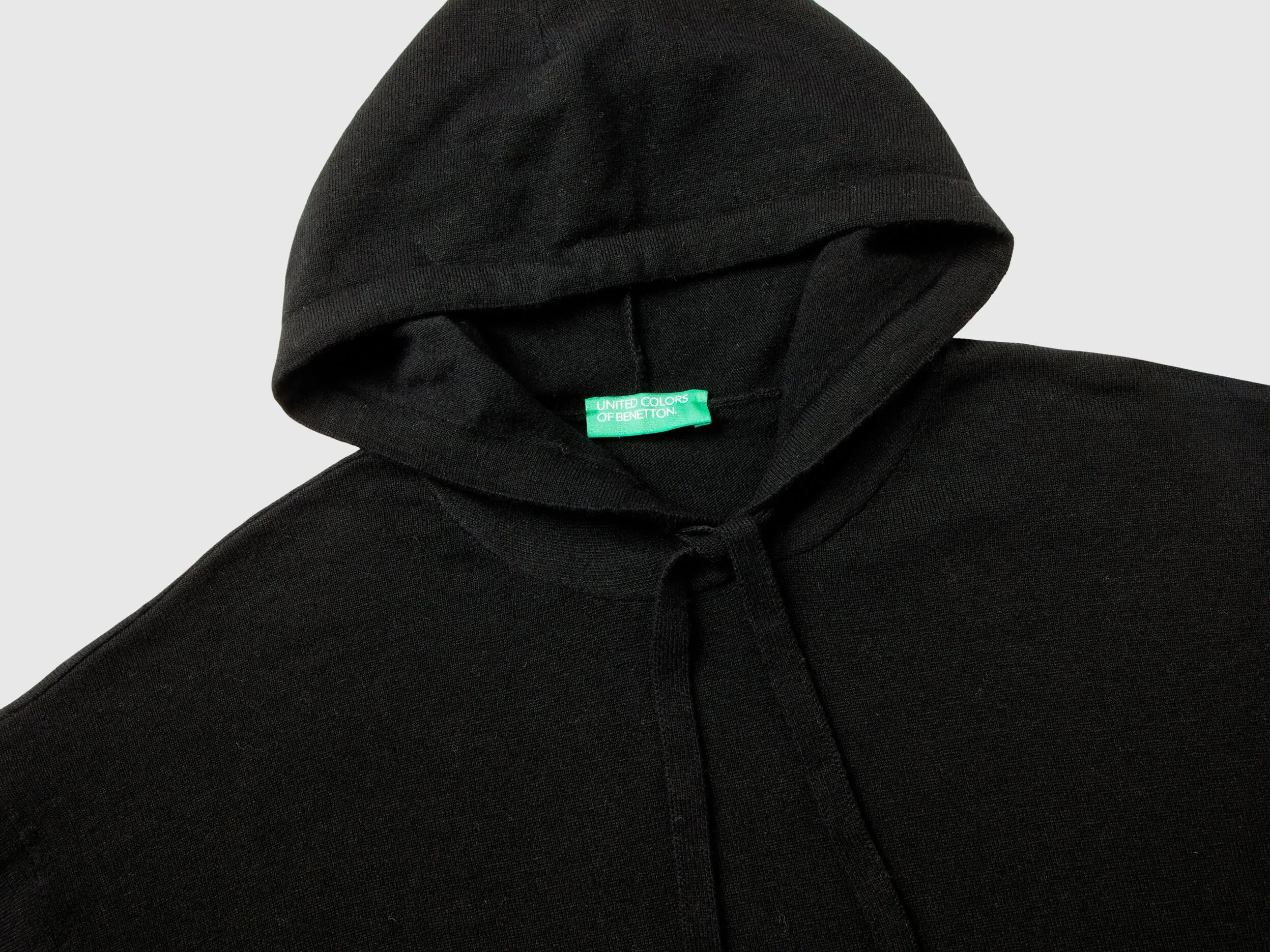 Black sweater in cashmere blend with hood - Black | Benetton