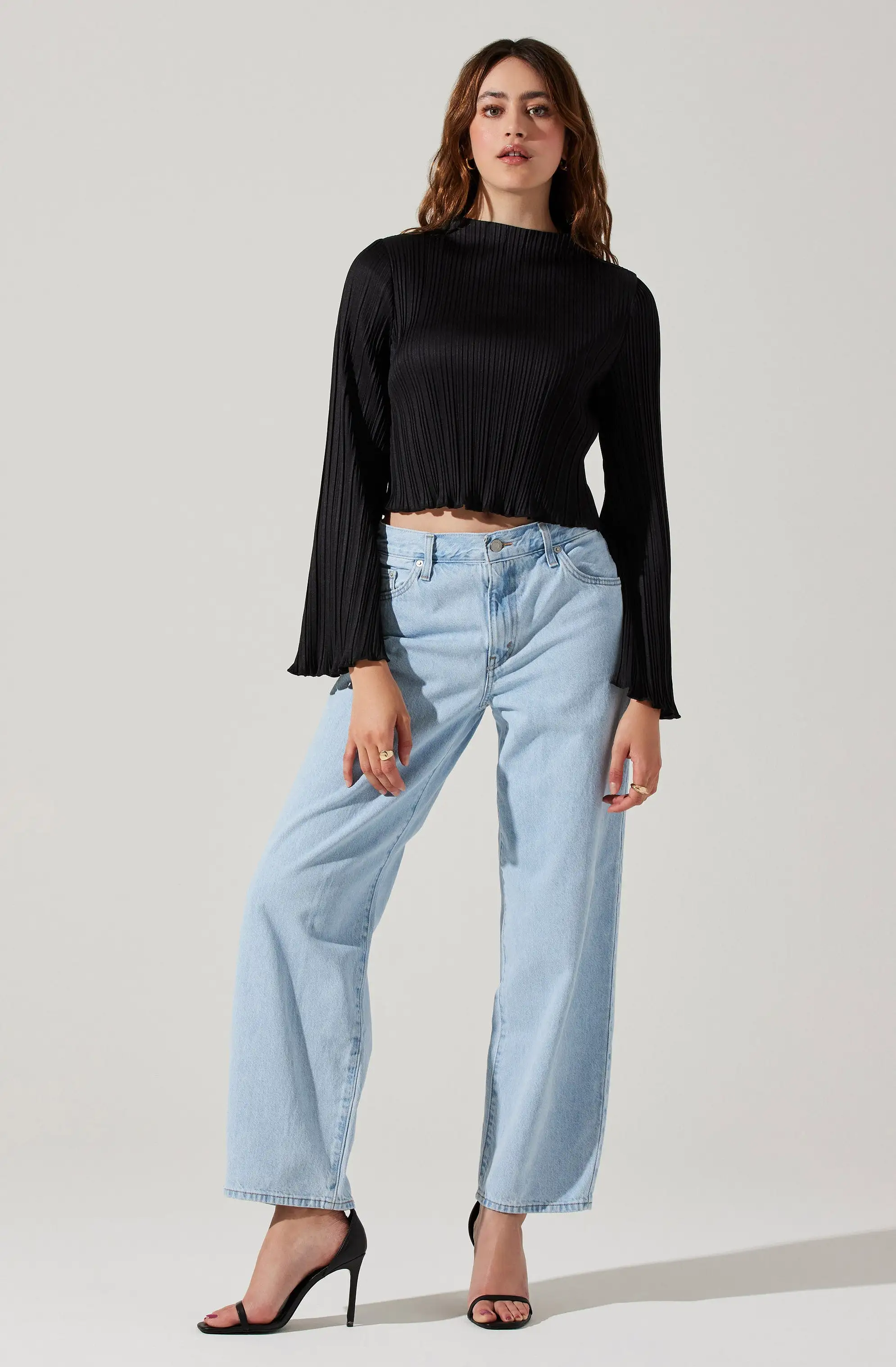 Cropped Plisse Mock Neck Top