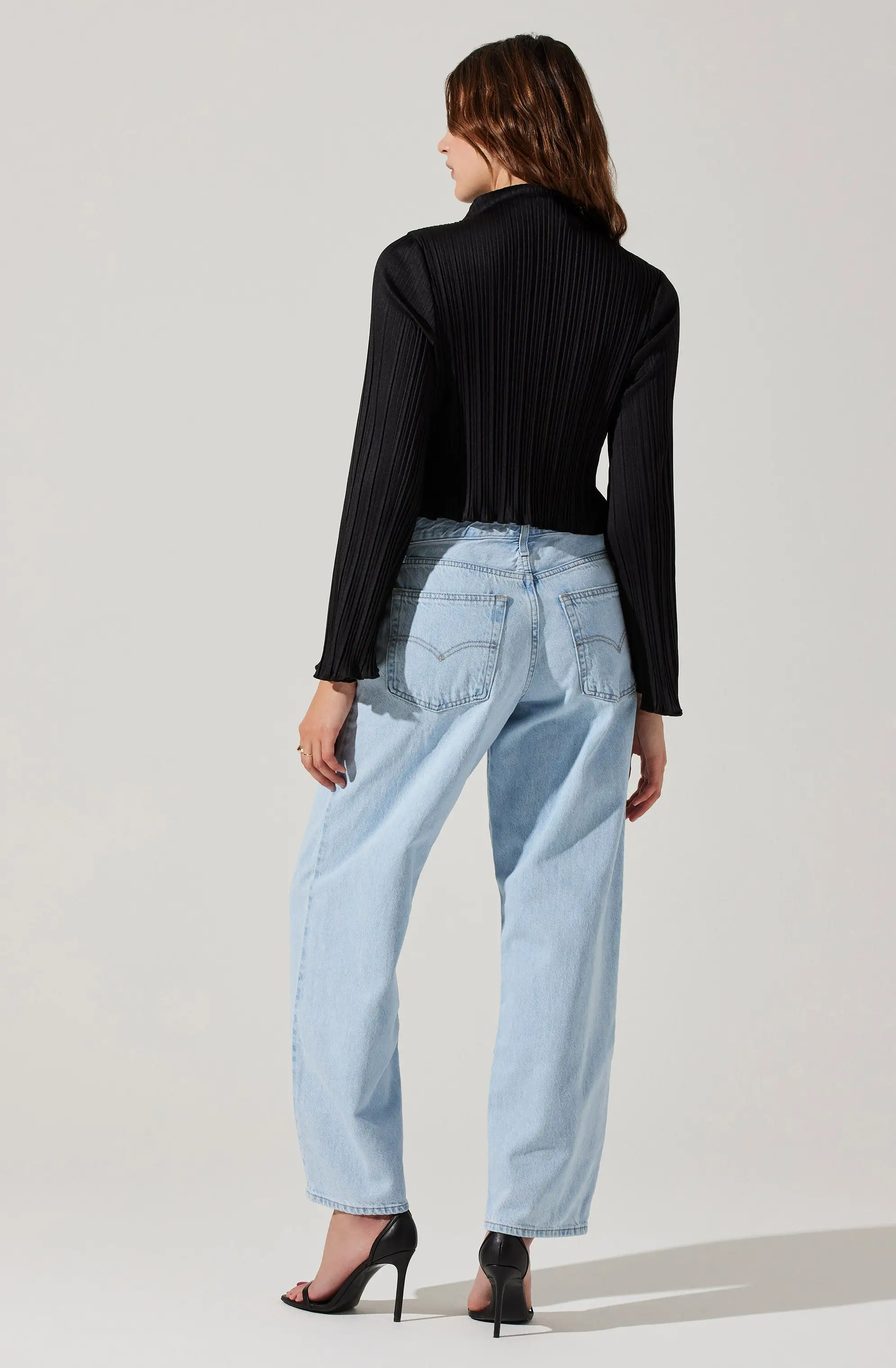 Cropped Plisse Mock Neck Top