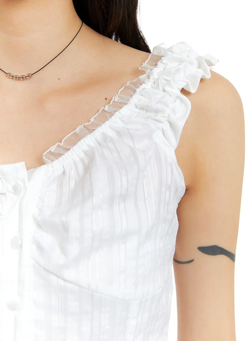 Frill Lace Ruffled Hem Sleeveless Top CA408