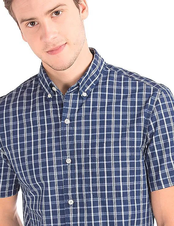 GAP Men Blue Twill Plaid Short Sleeve Standard Fit Shirt