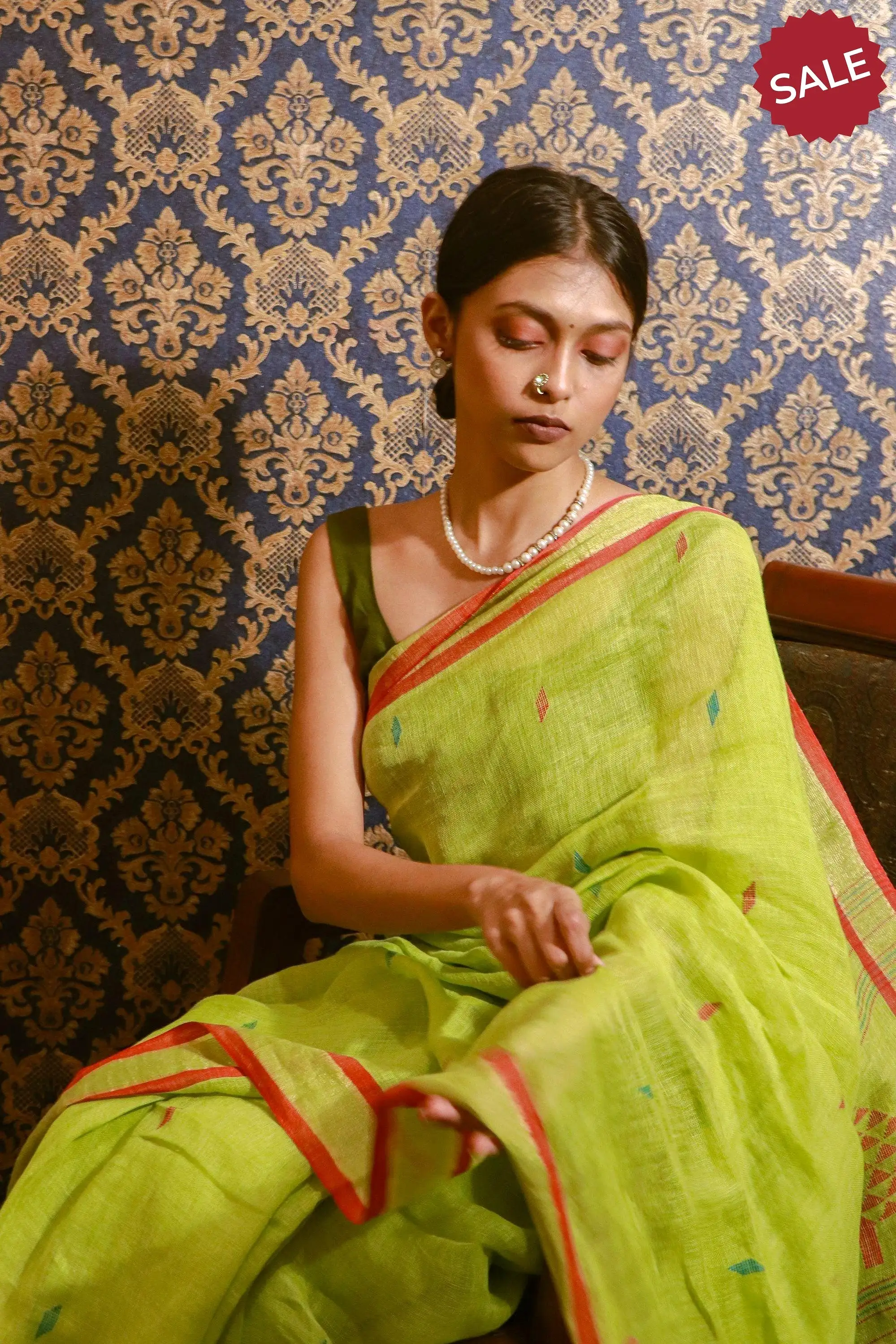 Kaisori Ekaya Harita Linen Jamdani saree