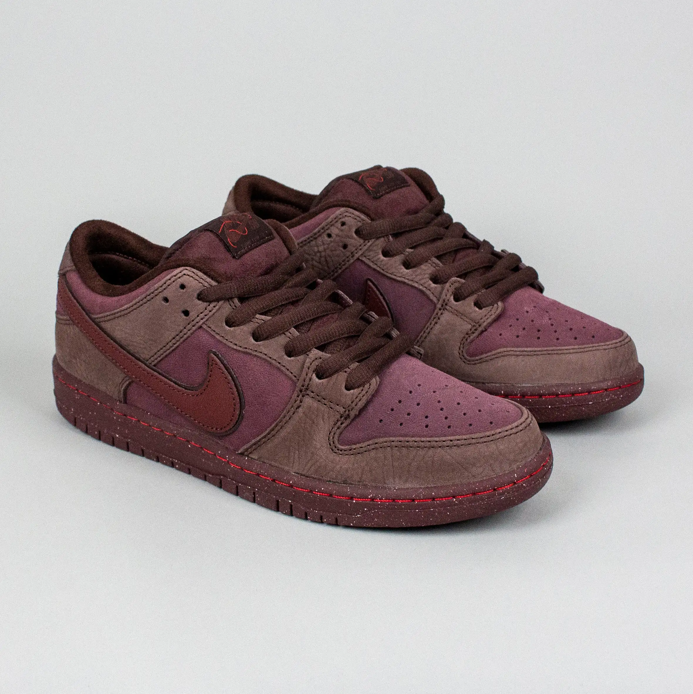 Nike SB Dunk Low Pro Shoes Burgundy Crush/Dark Team Red