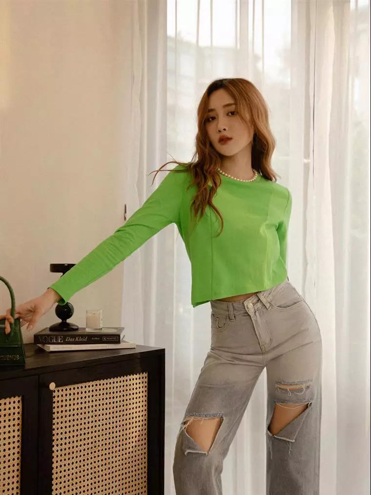 OBSTYLE Solid color high-cotton round-neck fitted oblique hem T-shirt [AB18065]